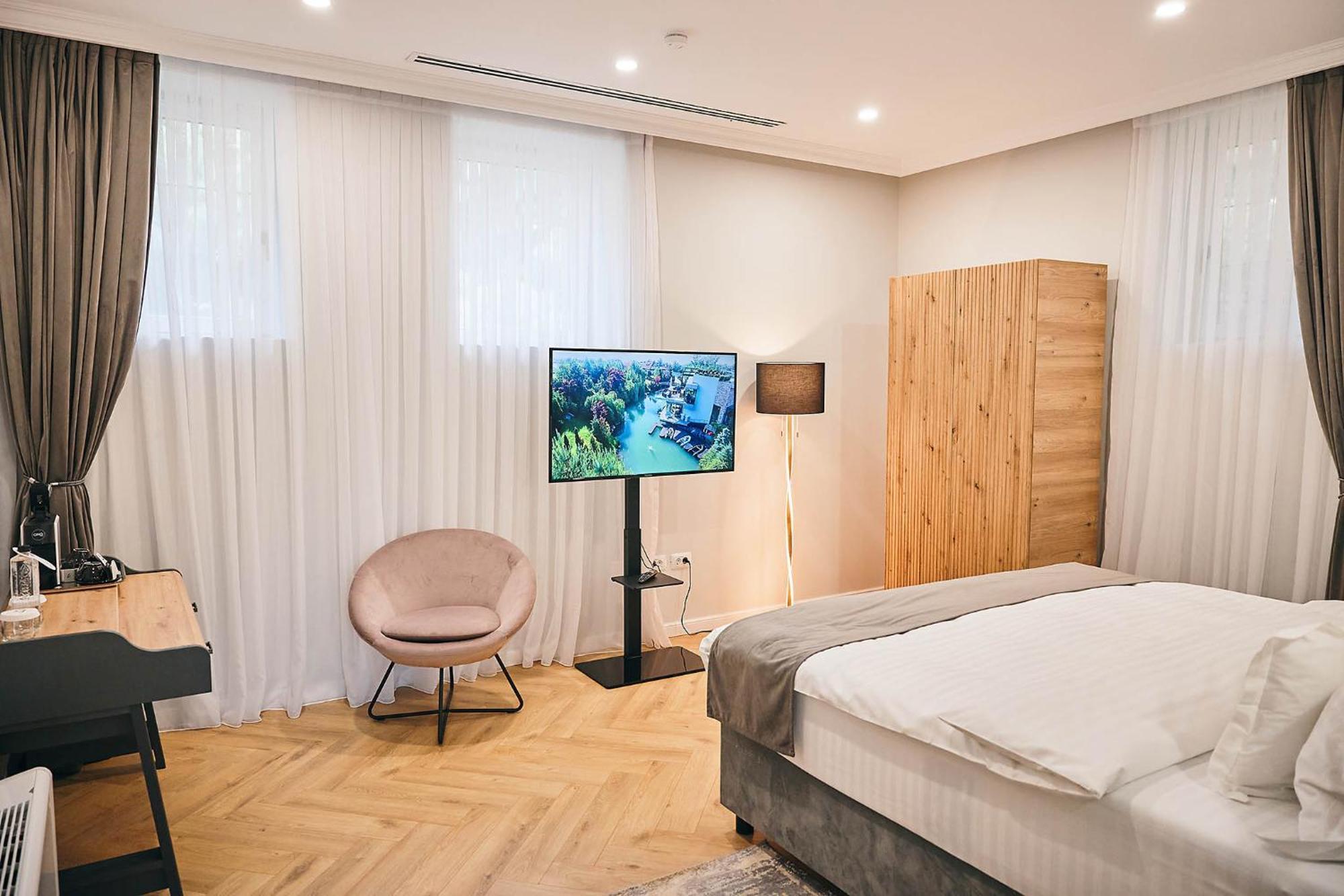Lacul Verde Resort Плоешти Экстерьер фото